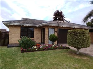 3 Bed Townhouse in Beverley Grove