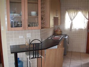 1 Bed Apartment in Fourways Gardens