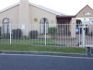 3 Bed House in Lansdowne