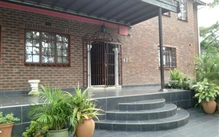 3 Bedroom House in Clare Estate