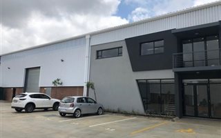 962 m² Industrial space in Louwlardia