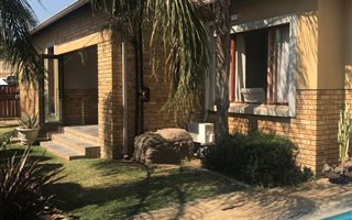 3 Bedroom Simplex in Summerset