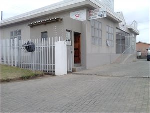 220 m² Commercial space in Mdantsane