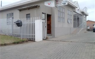 220 m² Commercial space in Mdantsane