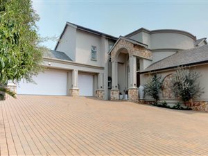 5 Bed House in Helderfontein Estate