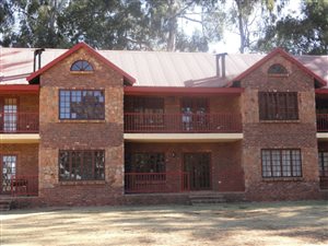 2 Bed Apartment in Dullstroom