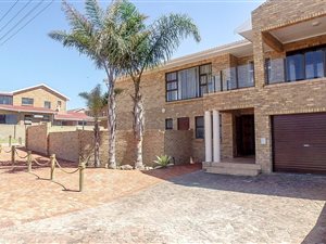 5 Bed House in Hartenbos