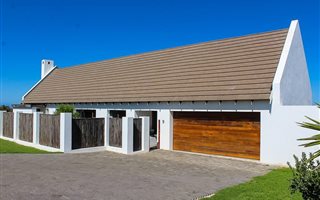 4 Bedroom House in Kromme River