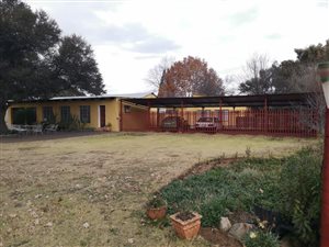 8568 m² Farm in Unitas Park