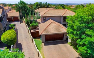 3 Bedroom House in Moreleta Park