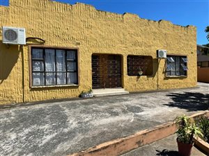 4 Bed House in Stanger Manor