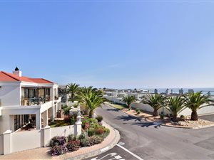 6 Bed House in Melkbosstrand