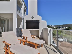 3 Bed Apartment in Seaside Longships