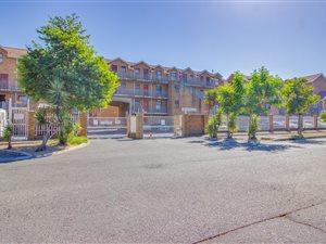 2 Bed Apartment in Brackenfell Central