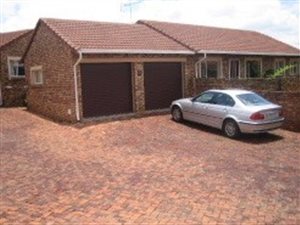 2 Bed Simplex in Weltevreden Park