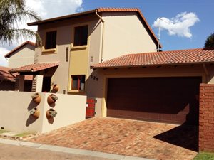 2 Bed Townhouse in Ruimsig