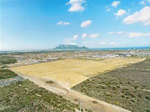 360 m² Land available in Sandown