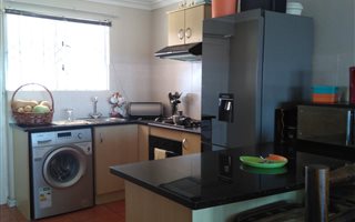 3 Bedroom Apartment in Capricorn