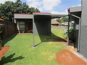 1 Bed Garden Cottage in Rensburg