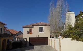 3 Bedroom Townhouse in Midstream Estate