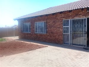 3 Bed House in The Orchards