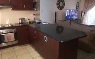 2 Bedroom Duplex in Montclair