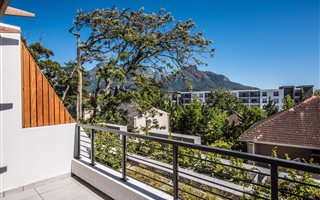 2 Bedroom Apartment in Kenilworth Upper
