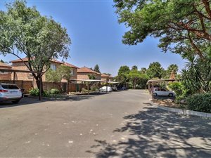 2 Bed Townhouse in Bromhof