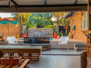 6 Bed House in Garsfontein
