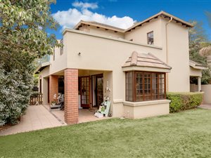 3 Bed Townhouse in Paulshof