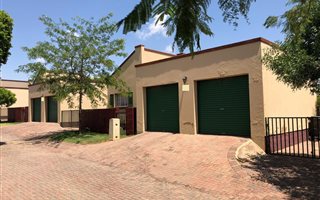 3 Bedroom Simplex in Noordwyk