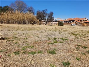 3550 m² Land available in Van Der Hoff Park