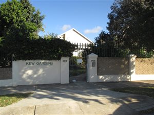 3 Bed Apartment in Port Elizabeth Central