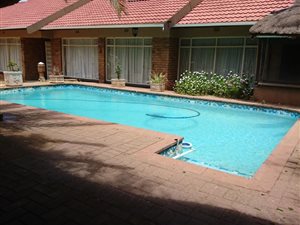 4 Bed House in Elandia