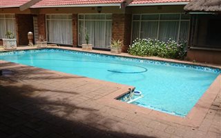 4 Bedroom House in Elandia