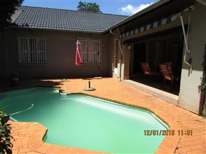 4 Bed House in Weltevreden Park