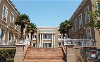 491 m² Commercial space in Illovo