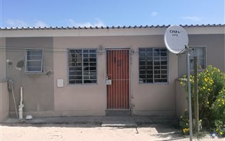 2 Bedroom House in Pelikan Park