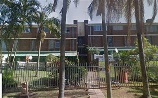 2 Bedroom Apartment in Amanzimtoti