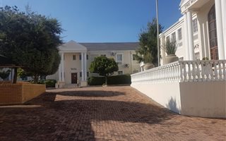 105 m² Commercial space in Kempton Park Central