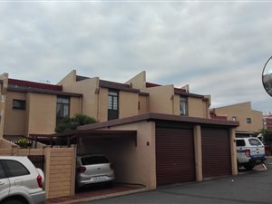 3 Bed Duplex in Montclair