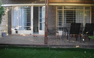2 Bedroom Townhouse in Croydon