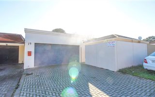 3 Bedroom House in Protea Heights