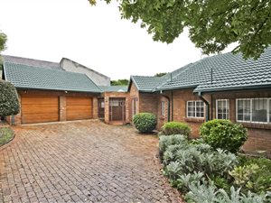 4 Bed House in Robin Hills