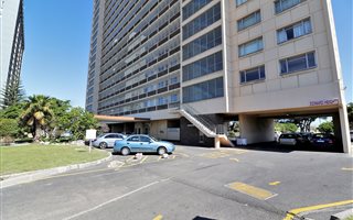 2 Bedroom Apartment in Townsend Estate