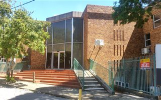1316 m² Commercial space in Menlo Park