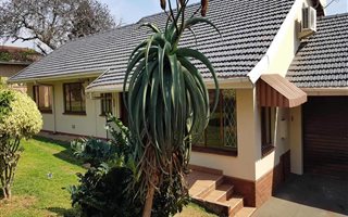 3 Bedroom House in Athlone Park