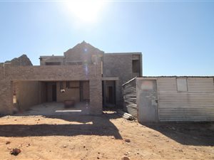 4 Bed House in Golden Fields Estate