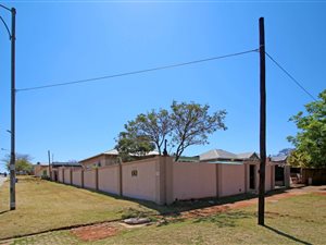 2 Bed House in Krugersdorp North