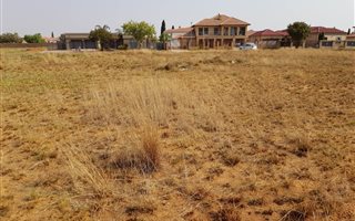 1415 m² Land available in Cultura Park